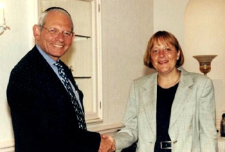 Angela Merkel mit Rabbi Israel Singer, Vorsitzender des World Jewish Congress (WJC)
